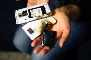 علت باد کردن باتری های گوشی موبایل چیست و راه حل آن چیست؟